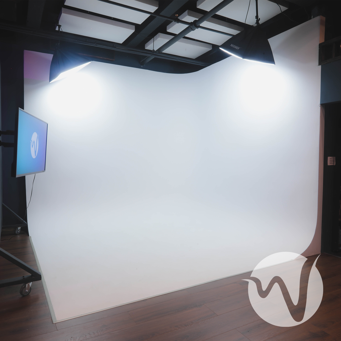 Cyclorama Infinity Wall Studio